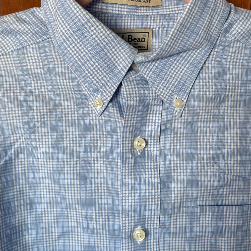 L.L. Bean Men's Wrinkle-Free Pinpoint Oxford Cloth Shirt Size Mr View 2